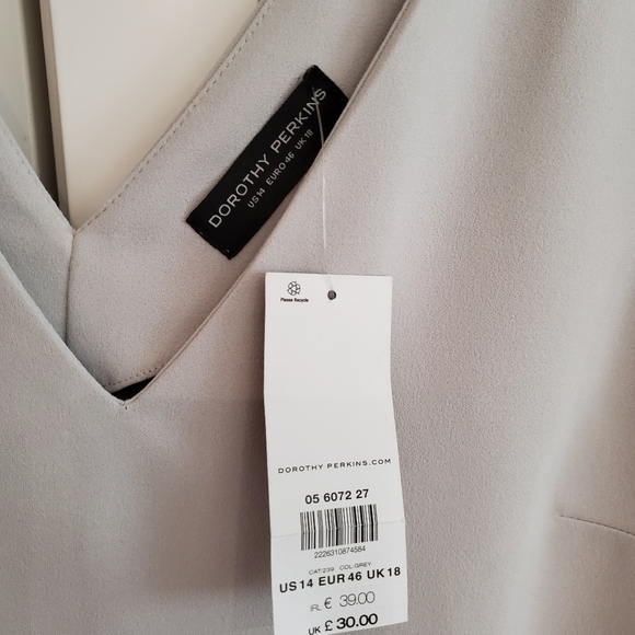 Light Grey Tunic w/ Side Slits - New - Picture 2 of 6